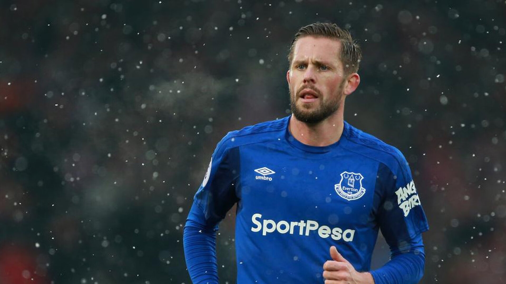 团队协作的胜利与个体英雄的赞歌，从奥地利横扫伊朗到C罗的巨星决定性